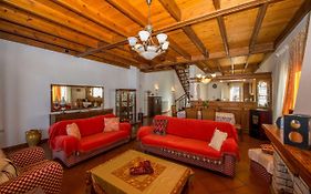 Frosos Beachfront Maisonette Acharavi